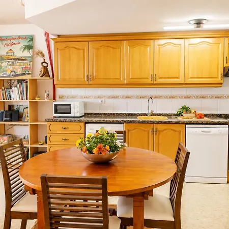 Tirolina By Edeal Homes Apartamento