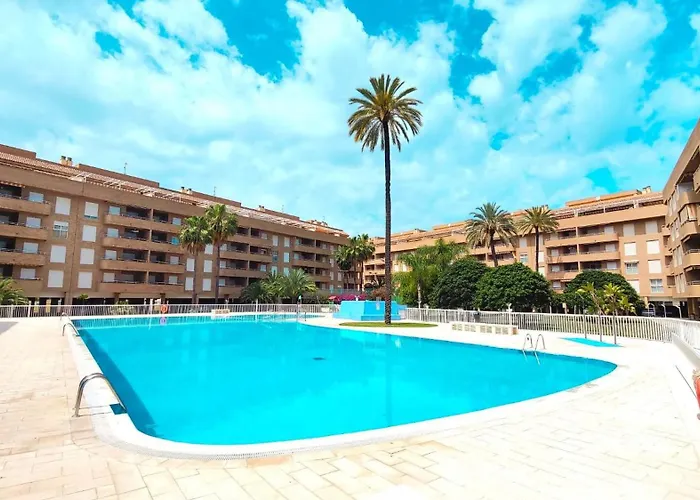 Tirolina By Edeal Homes Lägenhet